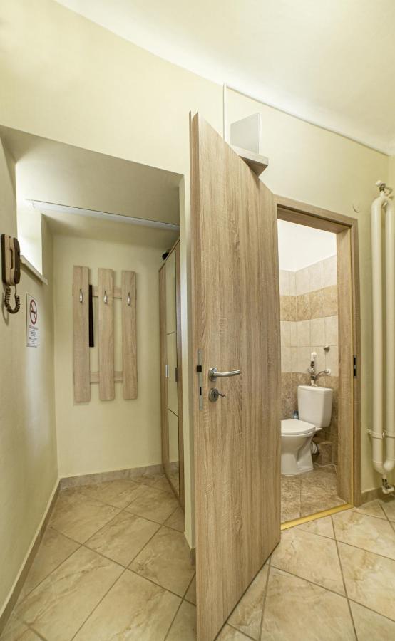 Koroesi Apartman Pécs Exterior foto