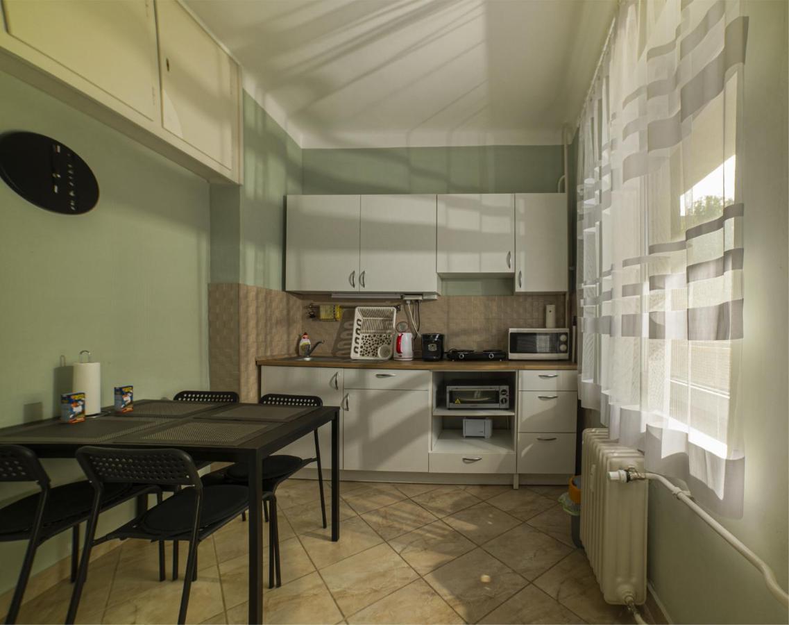Koroesi Apartman Pécs Exterior foto