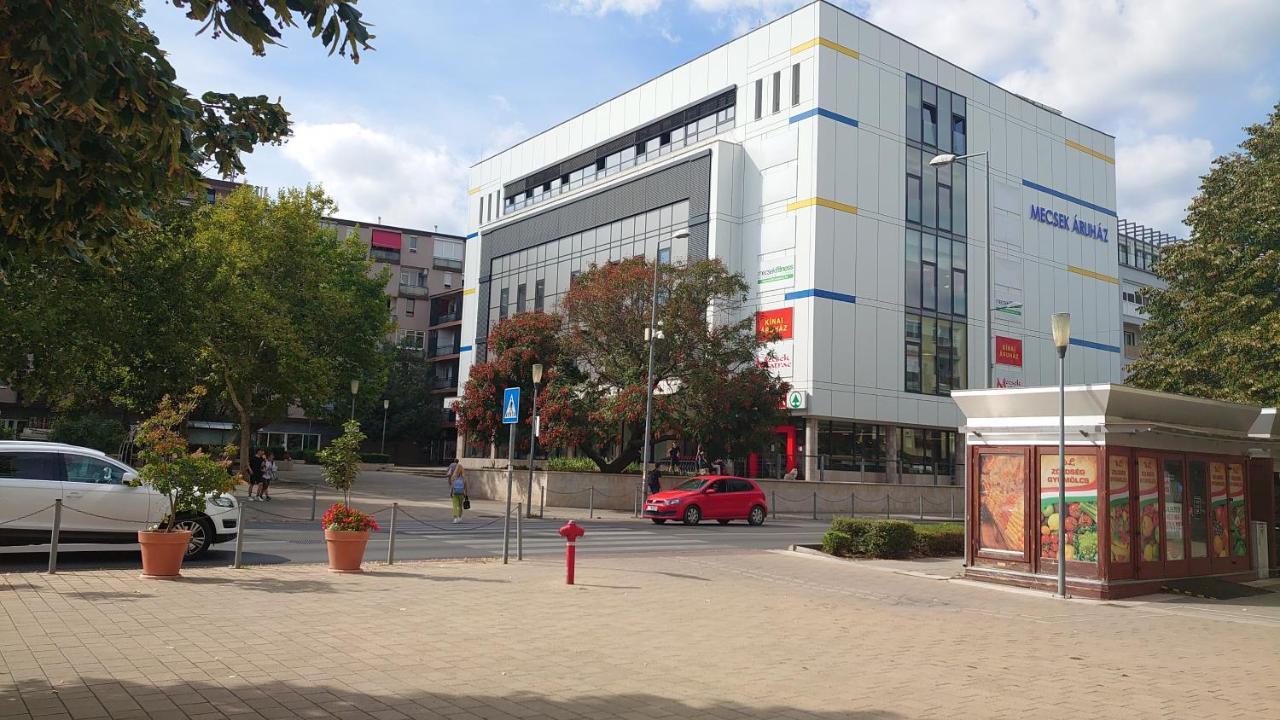 Koroesi Apartman Pécs Exterior foto